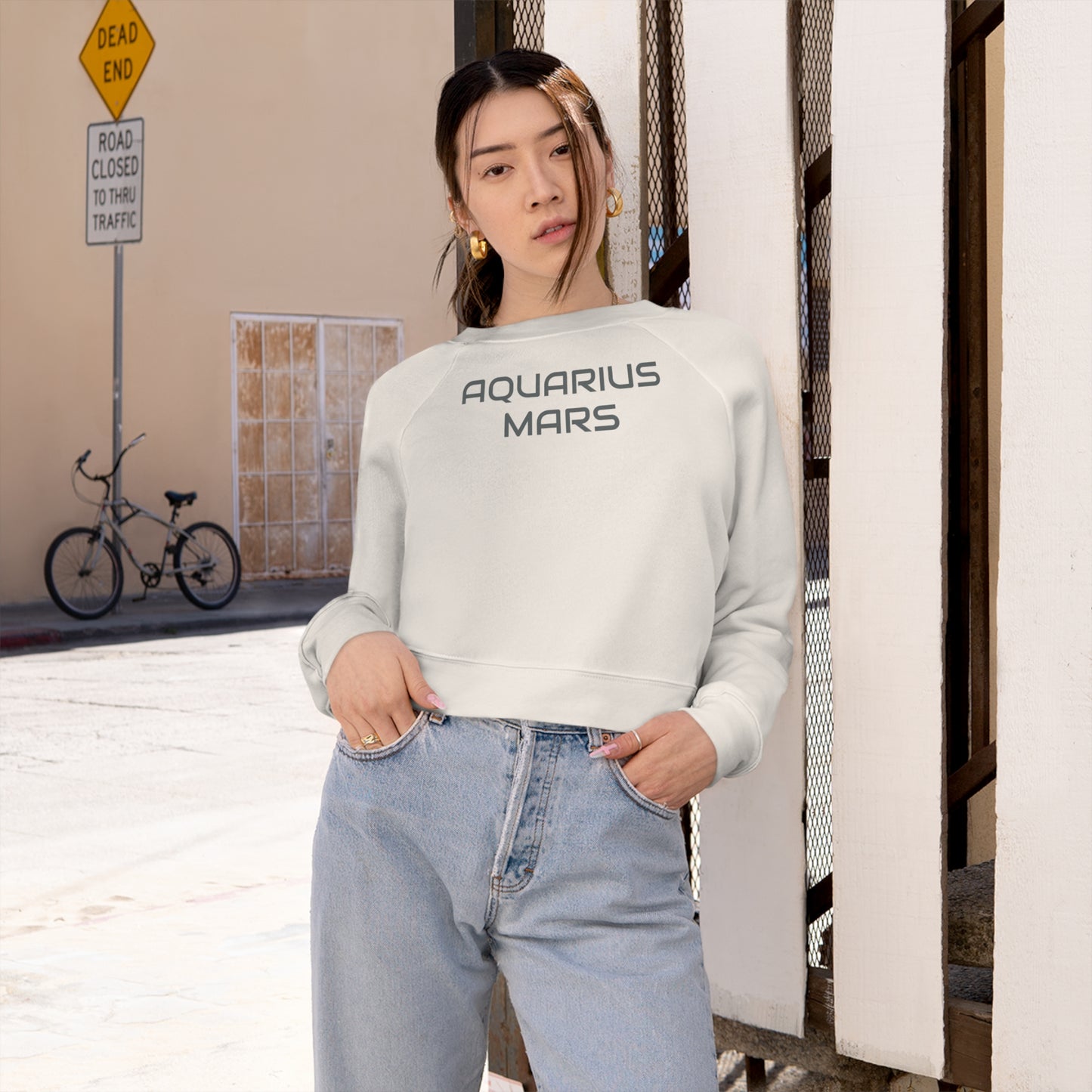 Aquarius Mars Women's Cropped Fleece Pullover